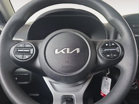 Certified 2025 Kia Soul LX image 11