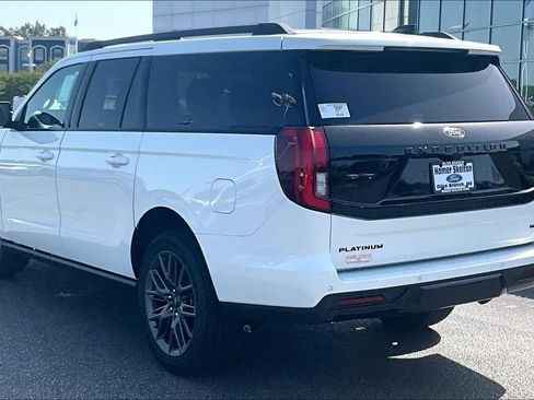 New 2027 Ford Expedition Max Platinum w/ Stealth Appearance Package AWD/4WD image 3