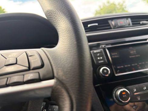 Used 2018 Nissan Rogue S FWD image 10