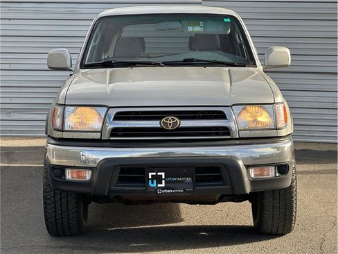 Used 2000 Toyota 4Runner SR5 image 7