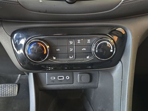 Used 2023 Buick Encore GX Preferred w/ Cold Weather Comfort Package image 19