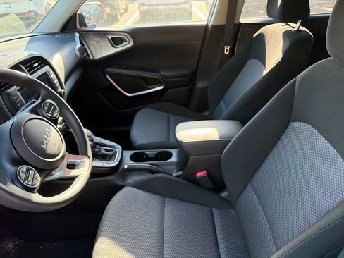 Certified 2024 Kia Soul LX w/ Option Group 015 FWD image 10
