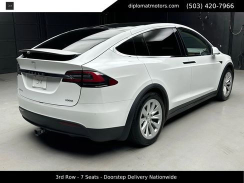 Used 2019 Tesla Model X 100D image 7