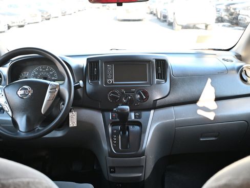 Used 2020 Nissan NV200 SV w/ Back Door Glass Package image 32