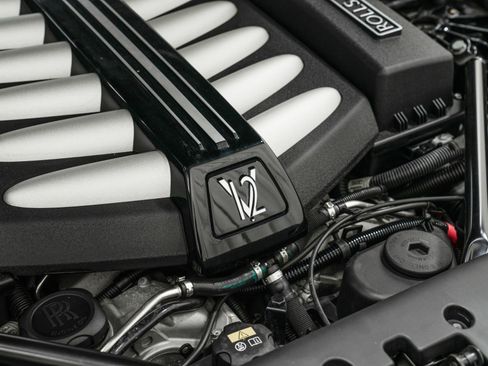 Used 2017 Rolls-Royce Dawn RWD image 38