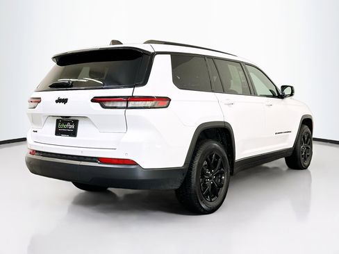 Used 2024 Jeep Grand Cherokee L Altitude image 9