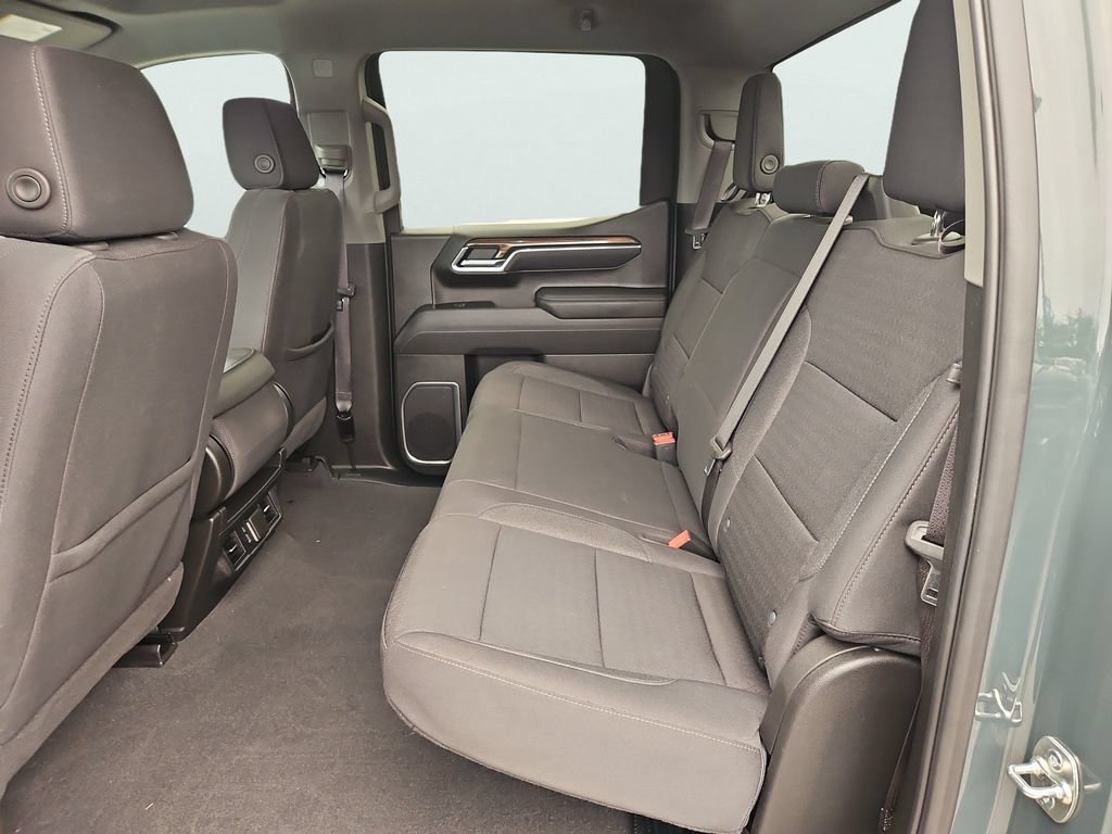 Certified 2025 Chevrolet Silverado 1500 LT AWD/4WD image 32