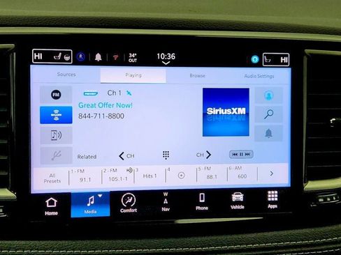 Used 2024 Chrysler Pacifica Limited image 18