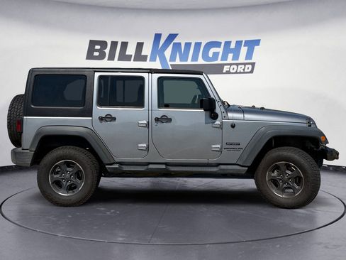 Used 2017 Jeep Wrangler Unlimited Sport AWD/4WD image 6