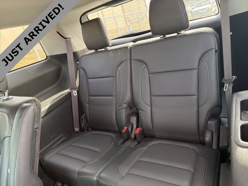 Used 2019 GMC Acadia SLT w/ Black Edition image 9