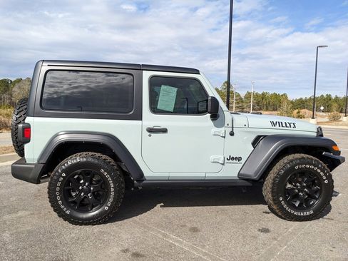 Used 2023 Jeep Wrangler Willys image 17