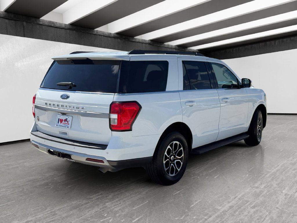 Used 2024 Ford Expedition XLT RWD image 5