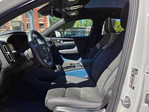 Certified 2023 Volvo C40 P8 Recharge Ultimate AWD/4WD image 20