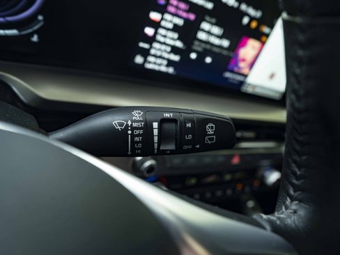 Used 2025 Kia Telluride S FWD image 25