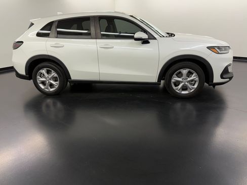 Certified 2023 Honda HR-V LX image 8