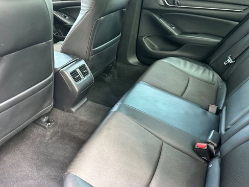 Used 2018 Honda Accord Sport image 26