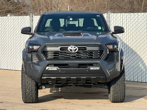 Used 2024 Toyota Tacoma TRD Sport image 6