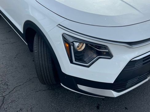 New 2026 Kia Niro LX FWD image 3