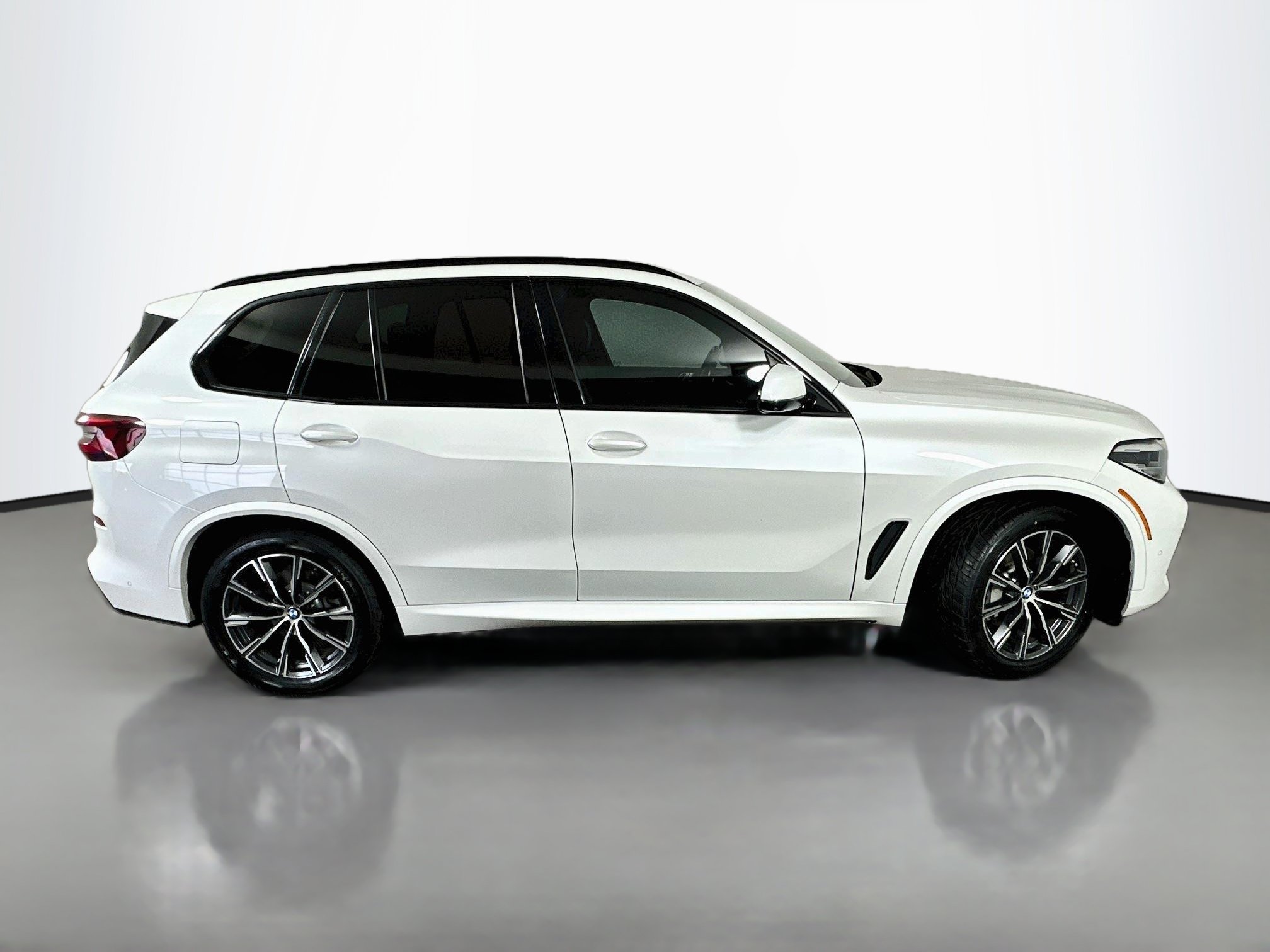 Used 2020 BMW X5 xDrive40i w/ M Sport Package AWD/4WD image 8