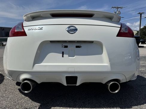 Used 2011 Nissan 370Z Coupe w/ Sport Pkg RWD image 10