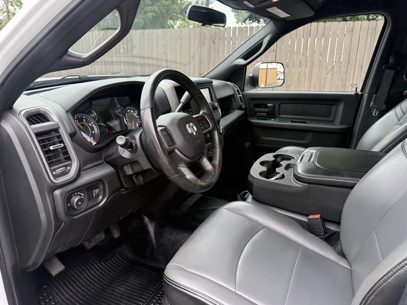Used 2022 RAM 2500 Tradesman w/ Chrome Appearance Group RWD image 6