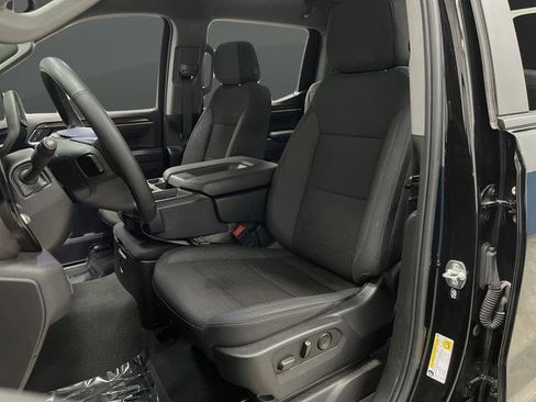 Used 2025 Chevrolet Silverado 1500 LT image 4