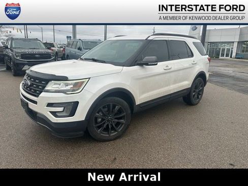 Used 2017 Ford Explorer XLT w/ Equipment Group 202A image 1