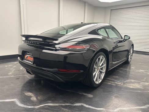 Used 2019 Porsche 718 Cayman image 3