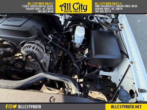 Used 2011 GMC Yukon SLT w/ SLT-2 Equipment Package image 40