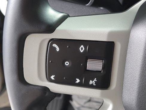 Used 2023 Land Rover Defender 110 SE image 26