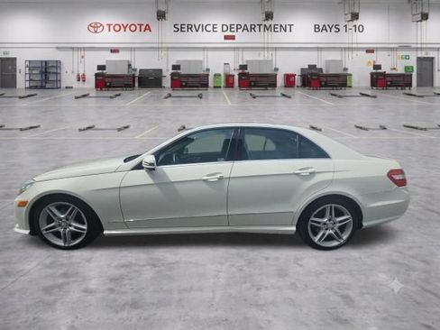 Used 2011 Mercedes-Benz E 350 4MATIC Sedan image 5