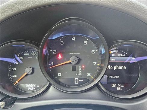 Used 2018 Porsche Macan Sport Edition image 11