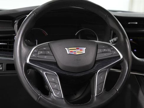 Certified 2023 Cadillac XT5 Premium Luxury image 8