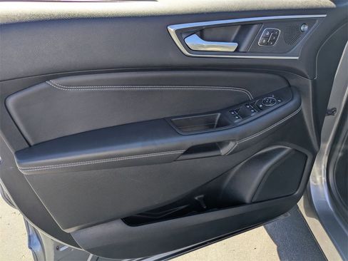 Used 2024 Ford Edge Titanium image 15
