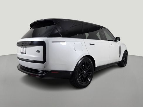 Used 2023 Land Rover Range Rover Long Wheelbase SE AWD/4WD image 4