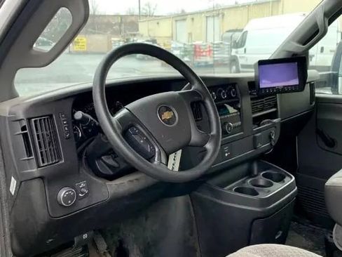 Used 2016 Chevrolet Express 3500 image 11