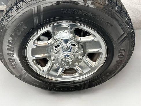 Used 2022 RAM 2500 Tradesman w/ Chrome Appearance Group RWD image 11