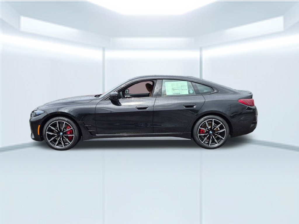 New 2026 BMW 430i w/ M Sport Package RWD image 2