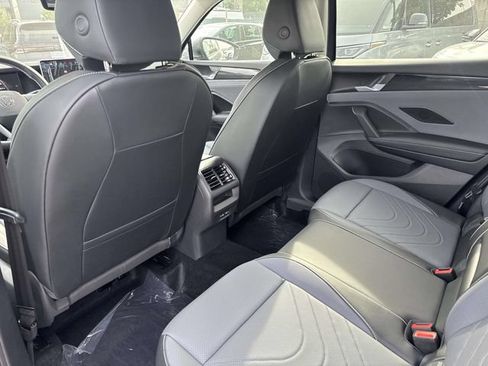 New 2026 Volkswagen Tiguan SE AWD/4WD image 10
