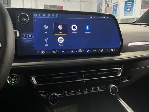 New 2026 Chevrolet Traverse LT AWD/4WD image 19