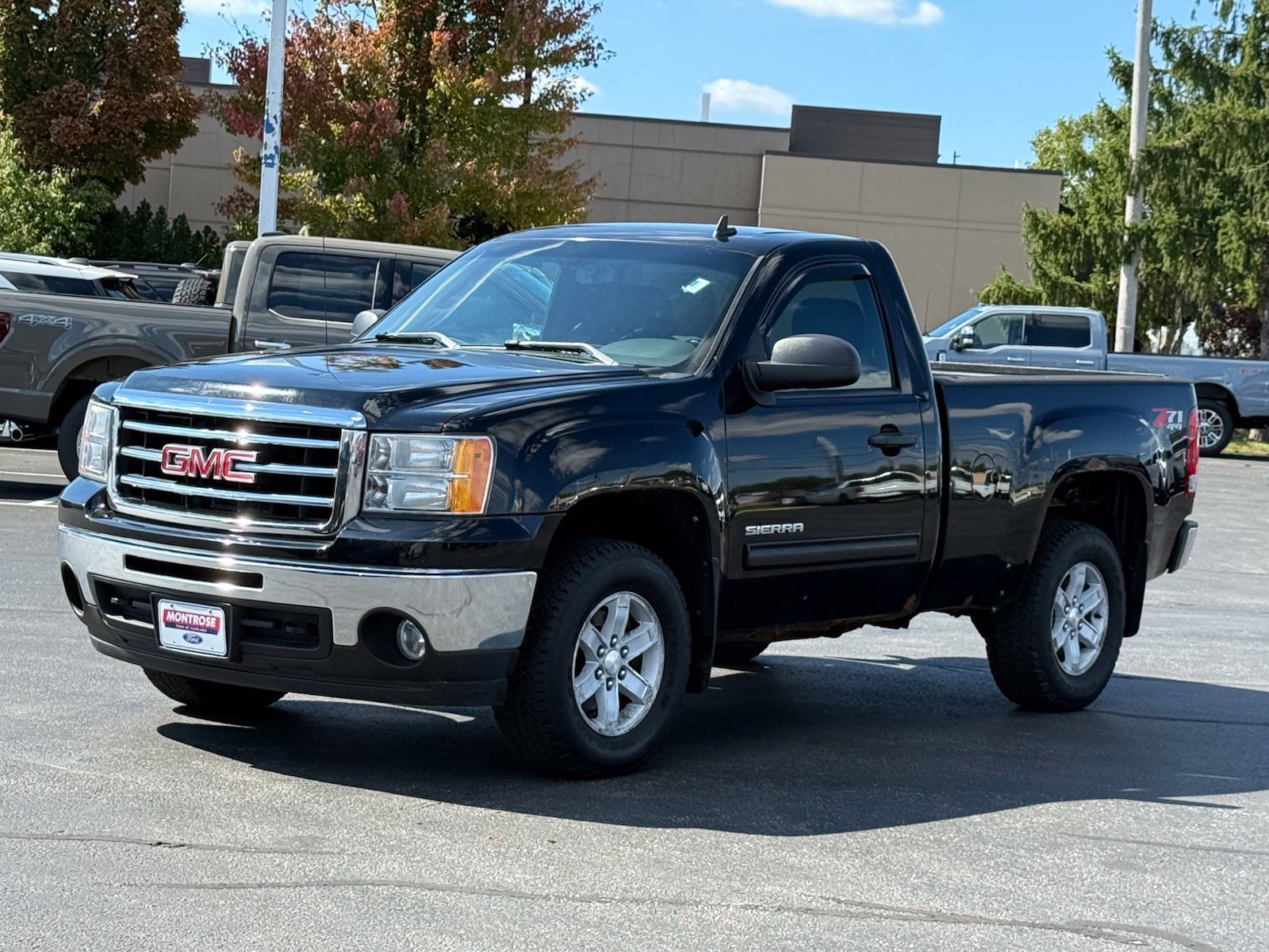 Used 2012 GMC Sierra 1500 SLE w/ SLE Preferred Package AWD/4WD image 8