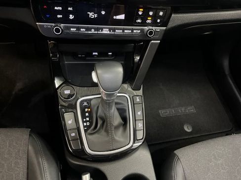 Certified 2024 Kia Seltos S image 17
