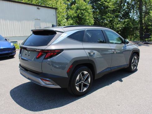 Used 2025 Hyundai Tucson SEL FWD image 8
