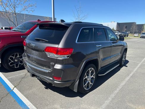 Used 2021 Jeep Grand Cherokee Overland image 3