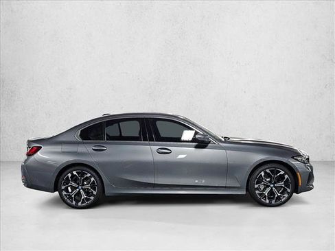 Used 2026 BMW 330i Sedan w/ Premium Package RWD image 4