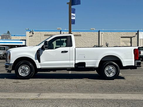 New 2026 Ford F250 XL w/ XL Chrome Package image 3