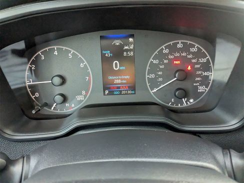 Used 2025 Toyota Corolla LE image 28