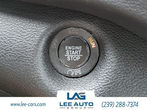 Used 2019 Jeep Cherokee Limited FWD image 28