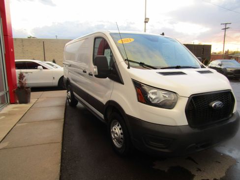 Used 2021 Ford Transit 150 Low Roof AWD image 4