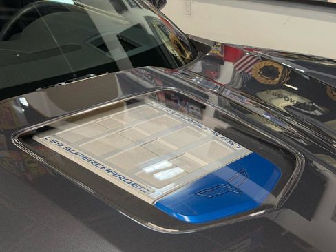 Used 2009 Chevrolet Corvette ZR1 w/ Preferred Equipment Group RWD image 11